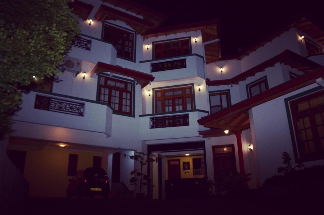 Hotel Mandakini 바타라물라 외부 사진