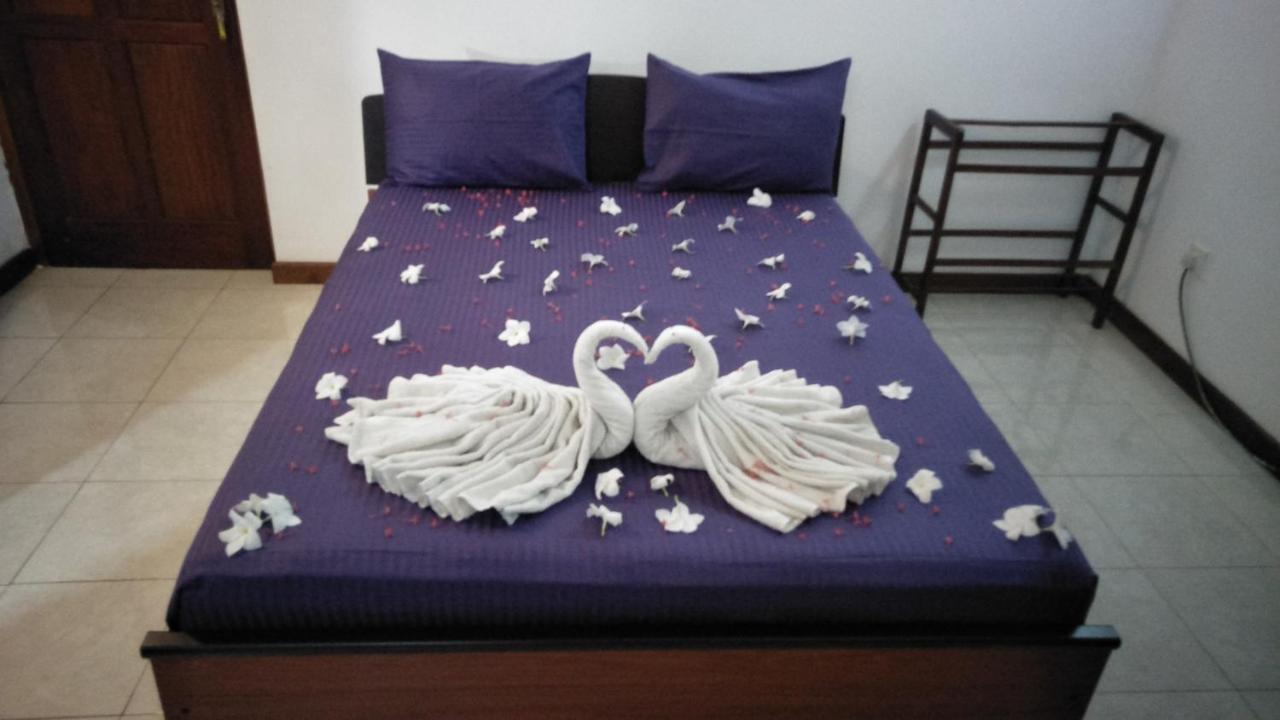Hotel Mandakini 바타라물라 외부 사진